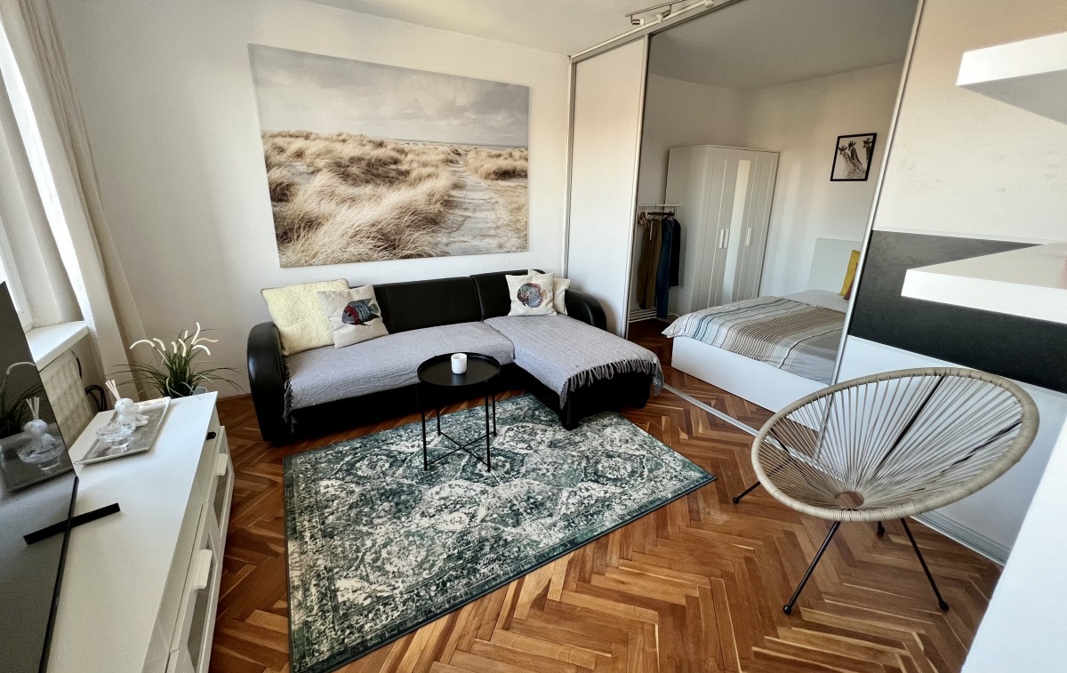 Krásny 2 izbový byt s balkónom v centre mesta