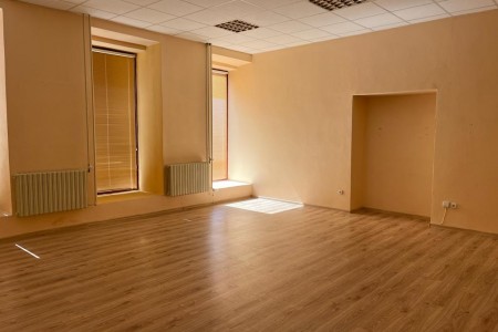 Klimatizovaný obchodný priestor na prízemí budovy - 0a267d1c-8c91-494e-aff7-734a3d7f6fd0_1319b4fe20339cb51ed1d2718221cb75