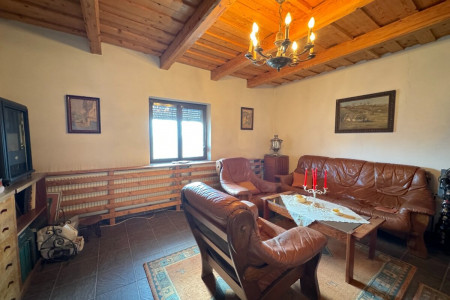 Útulný, 2 podlažný viničný dom vhodný aj na trvalé bývanie - 1684162051_cbed18164f74dad0b847690d876816ff