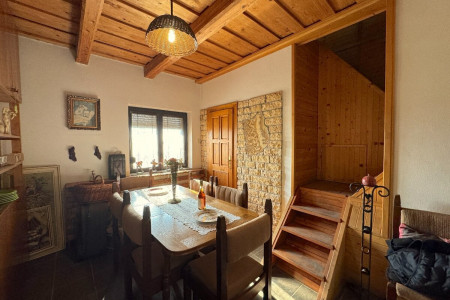 Útulný, 2 podlažný viničný dom vhodný aj na trvalé bývanie - 168416205_1b746e987af4852bf9208f6898e7c7f5