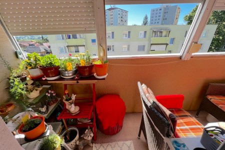 Slnečný, 3 izbový byt s lodžiou na Saratovskej ulici  - 1e66efa0-9652-4f05-a562-3547ecc5226a_63dc5d3925e697b5e462c4a0c0b5226d