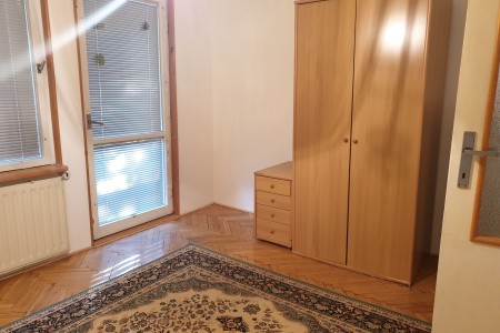 Na prenájom RD v lukratívnej lokalite centra mesta Levice - 20191006_164115_6d53b877a23e4f3484f5429f19b26035