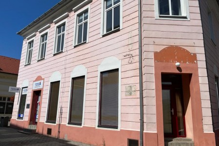 Klimatizovaný obchodný priestor na prízemí budovy - 24bc049e-a4bb-449d-bc32-b8550e891ab5_f25755d27947673139706916257adf84