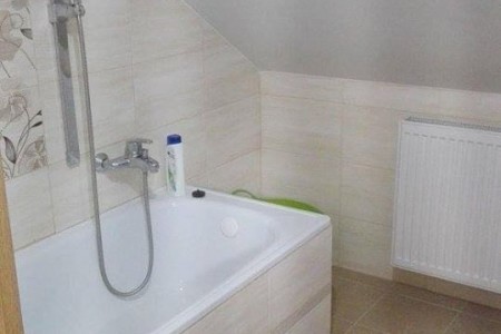 Na predaj RD vhodný na podnikateľské účely s veľkou garážou, nadstavaným podkrovným bytom - 66040240_445829962874768_4274347772192227328_n_4eb5f849484024389db4700d417479dd