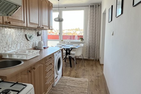 Krásny 2 izbový byt s balkónom v centre mesta - 6_kuchyna_1_118a73c2724ba623a0aa5ea46606928c