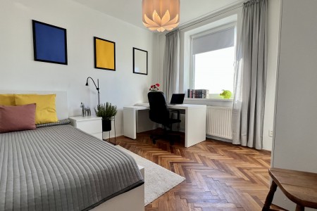 Krásny 2 izbový byt s balkónom v centre mesta - 9_druha_spalna_055933e8dc8dbd132404642b3349cee2