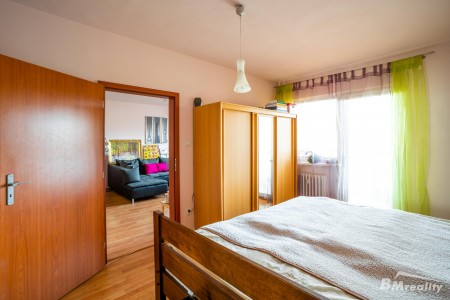 Zaobstarajte si tento útulný byt ktorý ponúka dostatok priestoru pre vaše rodinné pohodlie - BYT_LV-01_bf09af78a53705cd0fc51f1e2e9fd0ab