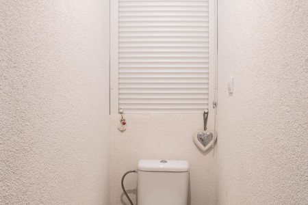 Zaobstarajte si tento útulný byt ktorý ponúka dostatok priestoru pre vaše rodinné pohodlie - BYT_LV-10_5d100c9194898383e1c4a99e71623660