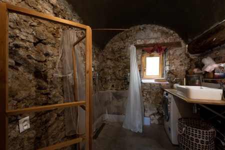 Historický rodinný dom s bývalým vodným mlynom na samote pod lesom - DSC01808_6dde98b76e08e8bfe75136185d6f4613