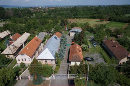 RD Nový Tekov s rozsiahlym pozemkom  - DSC09876x_a6f3779573a2fb704f6ae356d00894e3