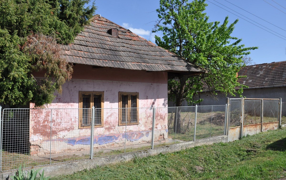 Vidiecky rodinný dom s pekným pozemkom