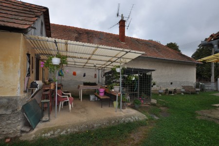 Na predaj rodinný dom s veľkým pozemkom  - DSC_0447_b99911d5124bd915e9a459ac2e644fb9
