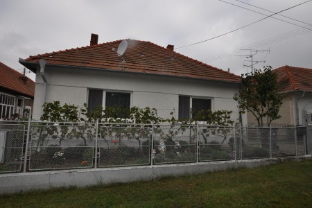 Na predaj rodinný dom s veľkým pozemkom  - DSC_0459_c1dc0264236466a8ba93eb7d883252d0