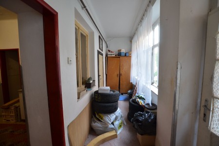 Na predaj rodinný dom vhodný aj na podnikateľské účely v centre mesta Levice - DSC_0485_0f1b90cf500e156612c24b266a6bc289