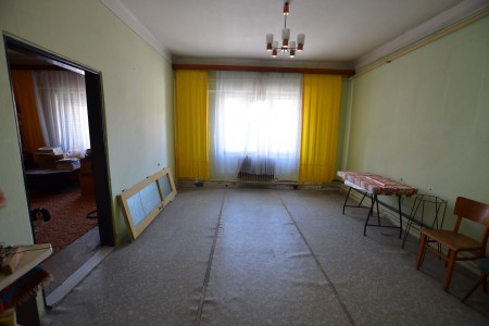 Na predaj rodinný dom vhodný aj na podnikateľské účely v centre mesta Levice - DSC_0492_42e10c276a97cf4ceda8cd496882c3f9