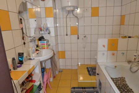 Na predaj rodinný dom vhodný aj na podnikateľské účely v centre mesta Levice - DSC_0508_82ee58a4e9b3e16f4b3350efd84a7c91