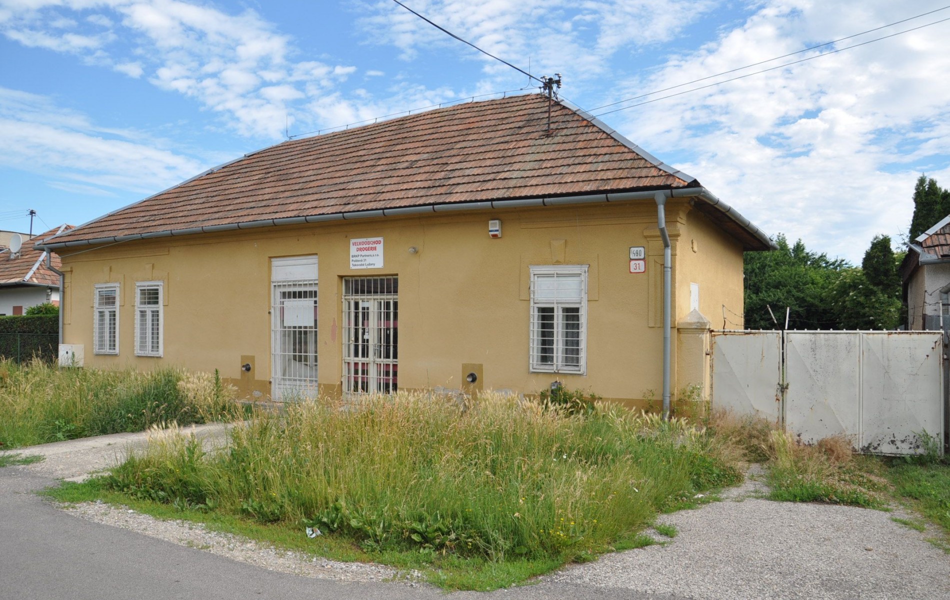 Podnikateľský objekt - Tekovské Lužany