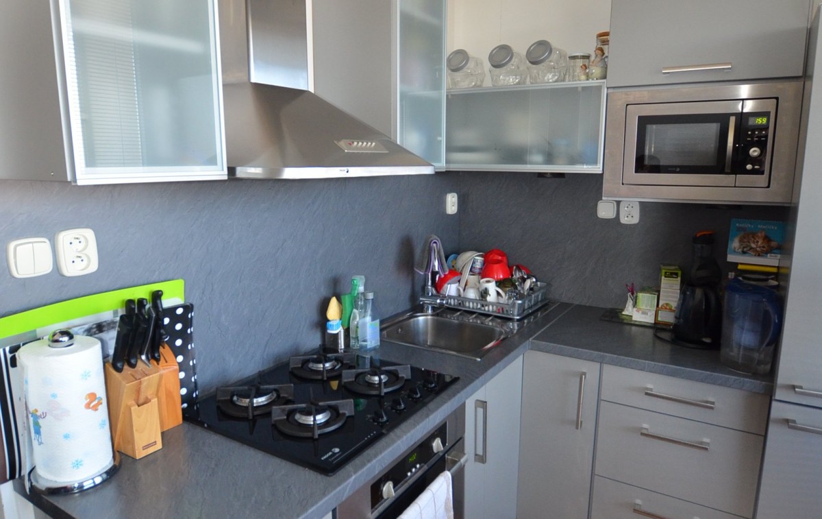 Na prenájom zrekonštruovaný 2 izbový byt s balkónom 