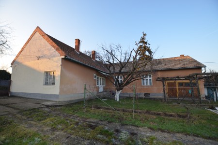 Na predaj rodinný dom v Želiezovciach  - DSC_2204_3fb2140334ea2e58b817dde6df027745