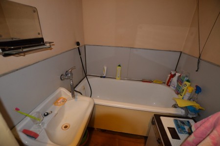 Na predaj 2 izbový byt s balkónom v dobrej lokalite - DSC_2961_1b302fe1744c85f216af372bd14c99a8
