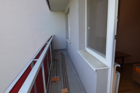 EXKLUZÍVNE na komplet prerobený 4 izbový byt s 2 balkónmi v centre mesta - DSC_3465_bd258265d78ed54336b97e6857444a1a