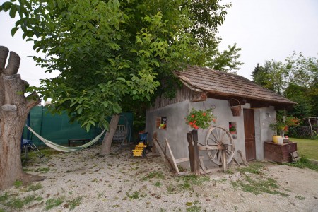 Na predaj pekne zrekonštruovaný vidiecky dom v obci Veľké Túrovce Rezervované - DSC_3742_4c86ff88670bd53d75100d9d31686b30