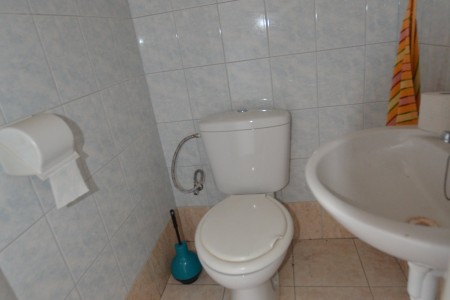 Viacúčelová budova vhodná na bývanie aj podnikanie -  Uhliská okr. Levice  - DSC_4232_5ae902f8bc7458fffb99a216dfaa354e