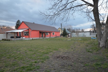 Na predaj rodinný dom v okrajovej časti mesta Levice, Géňa - DSC_4626_95dc9ee5737a32c26f18efcc90533120