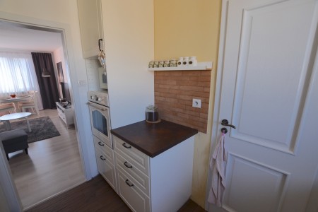 Na predaj zrekonštruovaný 4 izbový byt, zariadený v provensálksom štýle v Trnave - DSC_4686_a40cc95d0dff8e079e62fdd9b5d6468c