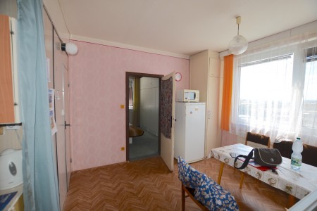 Na predaj veľký 3 izbový byt s balkónom na ul. Z. Nejedlého - DSC_5117_7c09a810211e5025b0dde2b1a1997cff