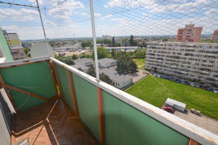 Na predaj veľký 3 izbový byt s balkónom na ul. Z. Nejedlého - DSC_5125_56b966629902878de69c71b1020f42f2