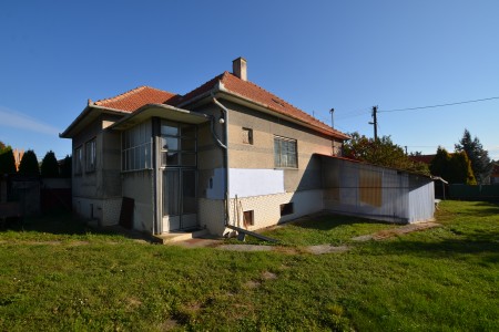 Na predaj rodinný dom v obci Veľký Ďúr - DSC_5867_7631af0606f9f4e71dafe17ffc7c0445