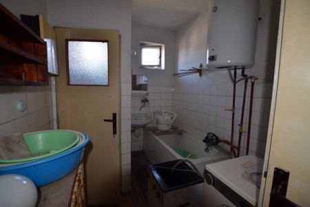 Na predaj rodinný dom v obci Veľký Ďúr - DSC_5880_5564d39acf199c97aa5d86619c5bcce3