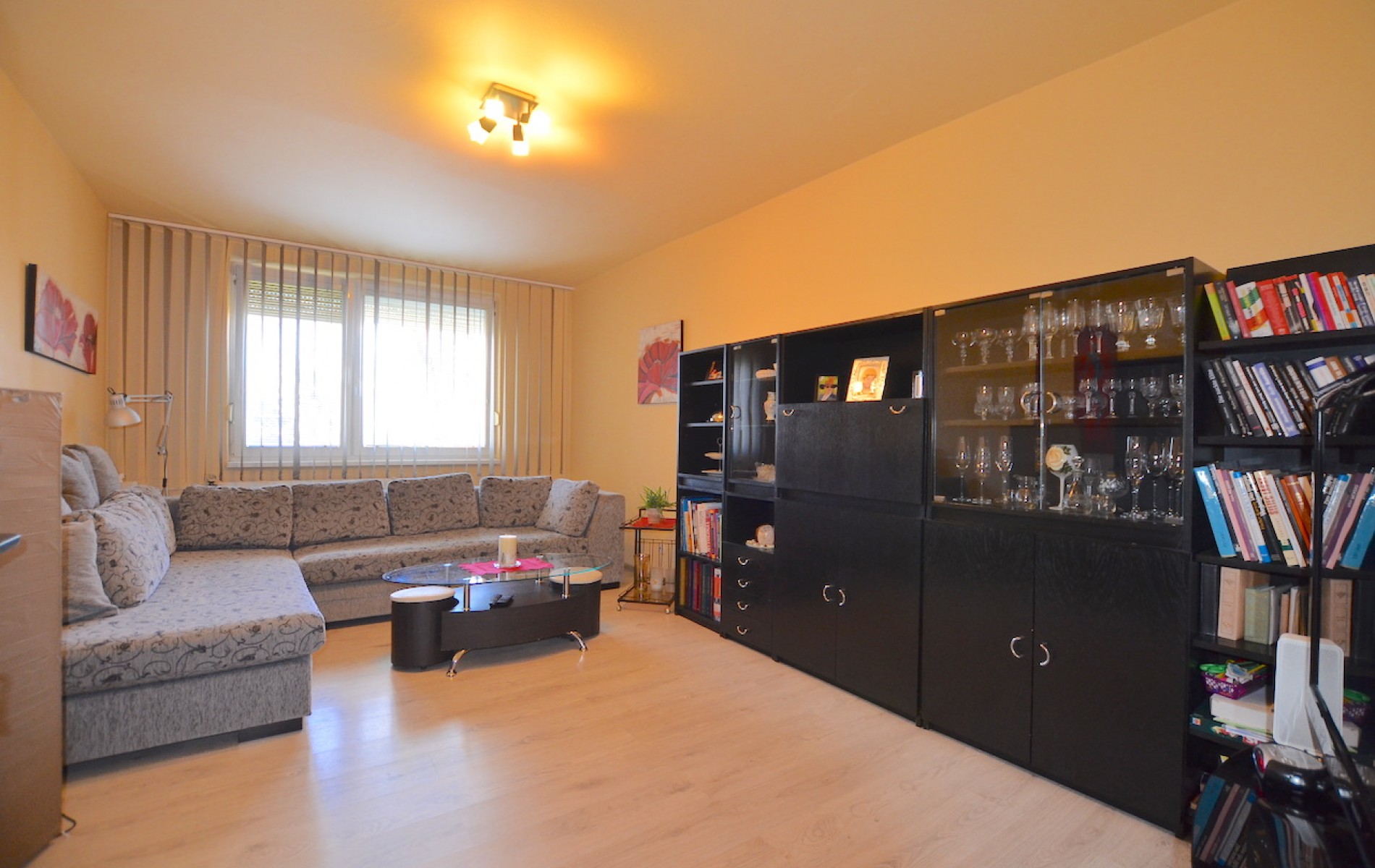 Veľký 3 izbový byt s balkónom v centre mesta 