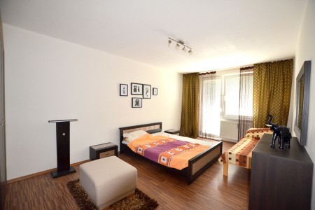 Na prenájom veľký 2 izbový byt na ulici M.R.Štefánika - DSC_6864_dd6d32bd51d9469f7372f64836fe58a8