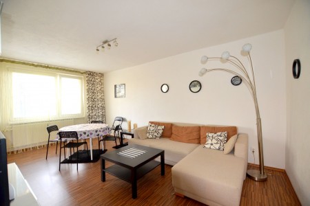 Na prenájom veľký 2 izbový byt na ulici M.R.Štefánika - DSC_6865_6809889957ecf7a221ca28bb96f379c8