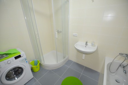 Na prenájom veľký 3 izbový byt v novostavbe na Vojenskej ulici - DSC_7262_3a0f2b5008a264fab61f8d29679cf46b