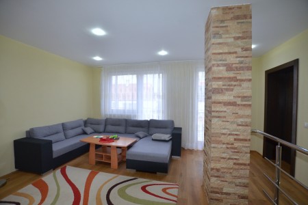 Na predaj rodinný dom v tichej časti mesta Levice - DSC_7550_627ce3f28a6f2d00e6dac3b78f365e8c