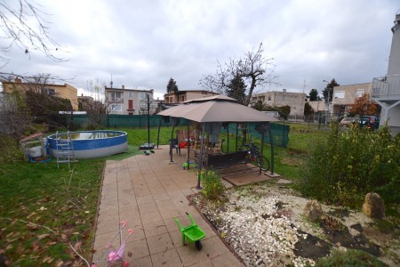 Na predaj rodinný dom v tichej časti mesta Levice - DSC_7603_9886dea5a9f8a86c51ae19e342c633c2