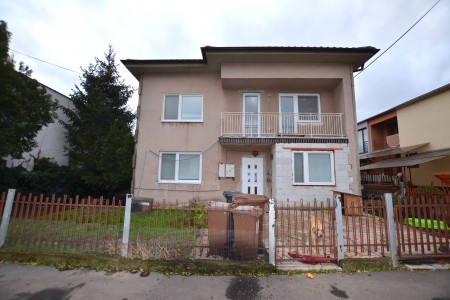 Na predaj rodinný dom v tichej časti mesta Levice - DSC_7608_bd467af05550f7e875c913af8296ae6d