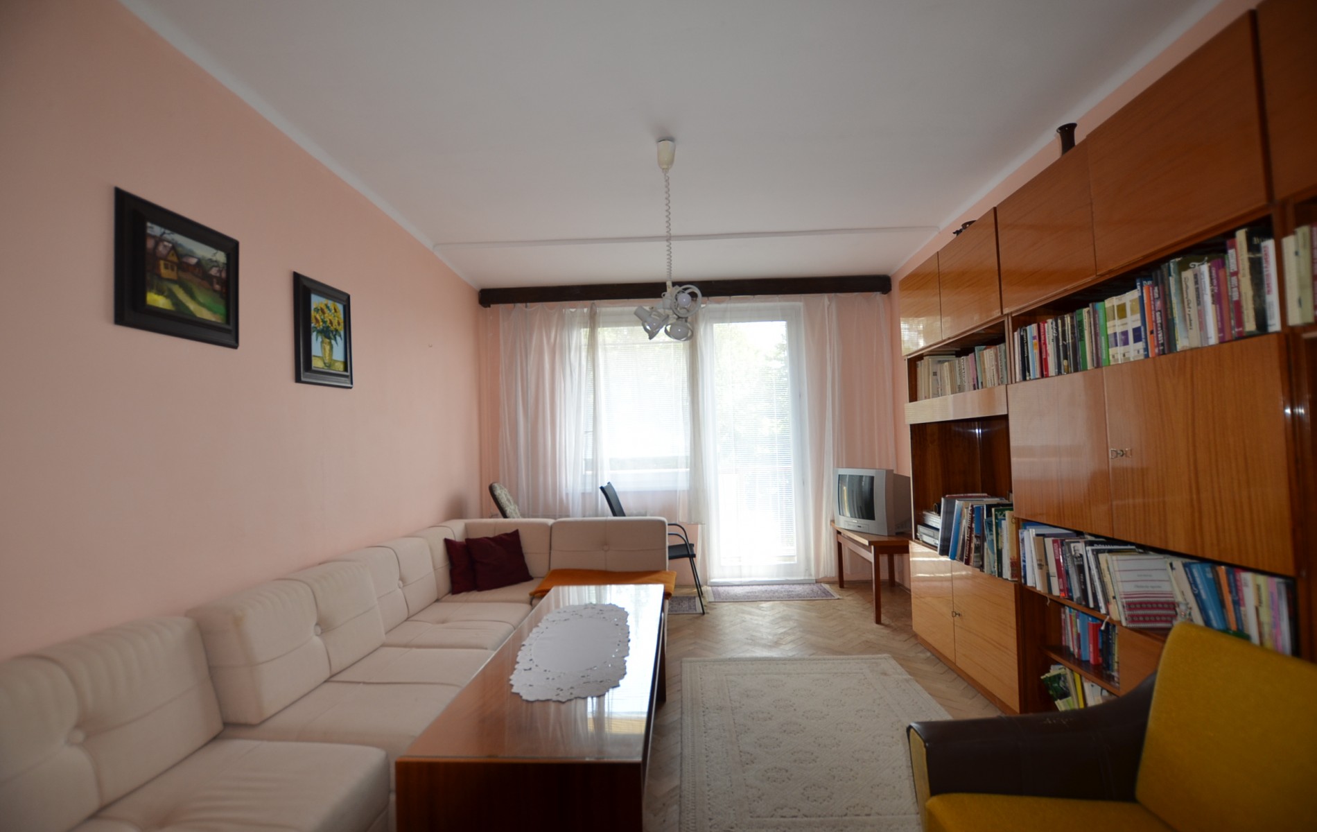 Výhodne veľký 3 izbový byt s balkónom na Dlhej ulici v Tlmačoch