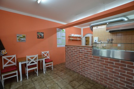 Na prenájom priestor na pešej zóne v Leviciach - DSC_8530_9671f01ce3d13a84a9a17c9e9ae4e75d