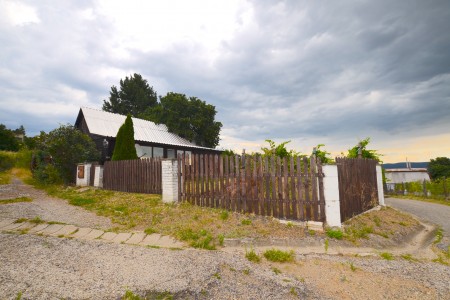 Viničný dom s krásnym pozemkom vo vyhľadávanej viničnej oblasti v Pukanci - DSC_8693_38d8e4f8978a11c6bf54c8704649ec66