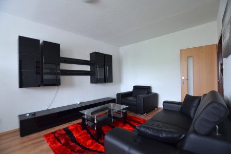 Na prenájom pekný 2 izbový byt s balkónom vo výbornej lokalite - DSC_8820_b9b5e32c1086a91aead5ecbdca8a0982