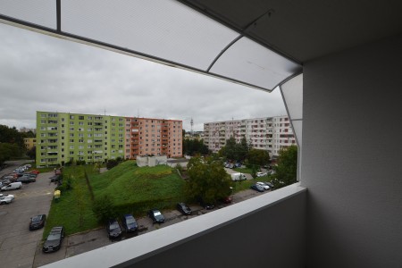 Na prenájom pekný 2 izbový byt s balkónom vo výbornej lokalite - DSC_8825_bab9c382d7b3f667b2535b2ffa52b49a