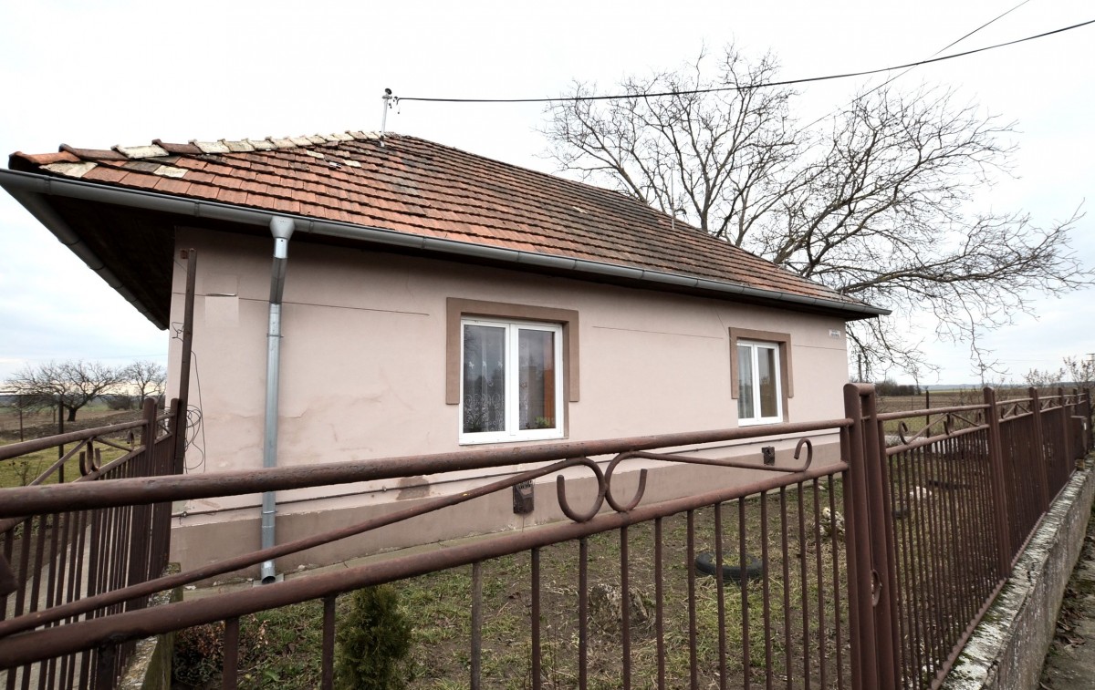 Rodinný dom s veľkým pozemkom, Tekovské Lužany