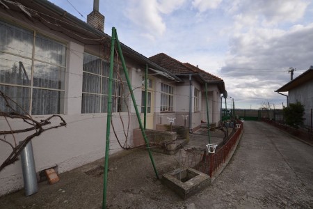 Rodinný dom v tichej časti obce Jur nad Hronom - DSC_8944_895489dec23ae6455be936e2abc3a45e