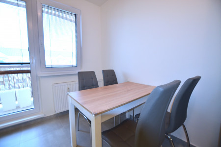 Na prenájom moderný 3 izbový byt s balkónom - DSC_9226_309909971d592f9d92ac5109b9bb7ea9