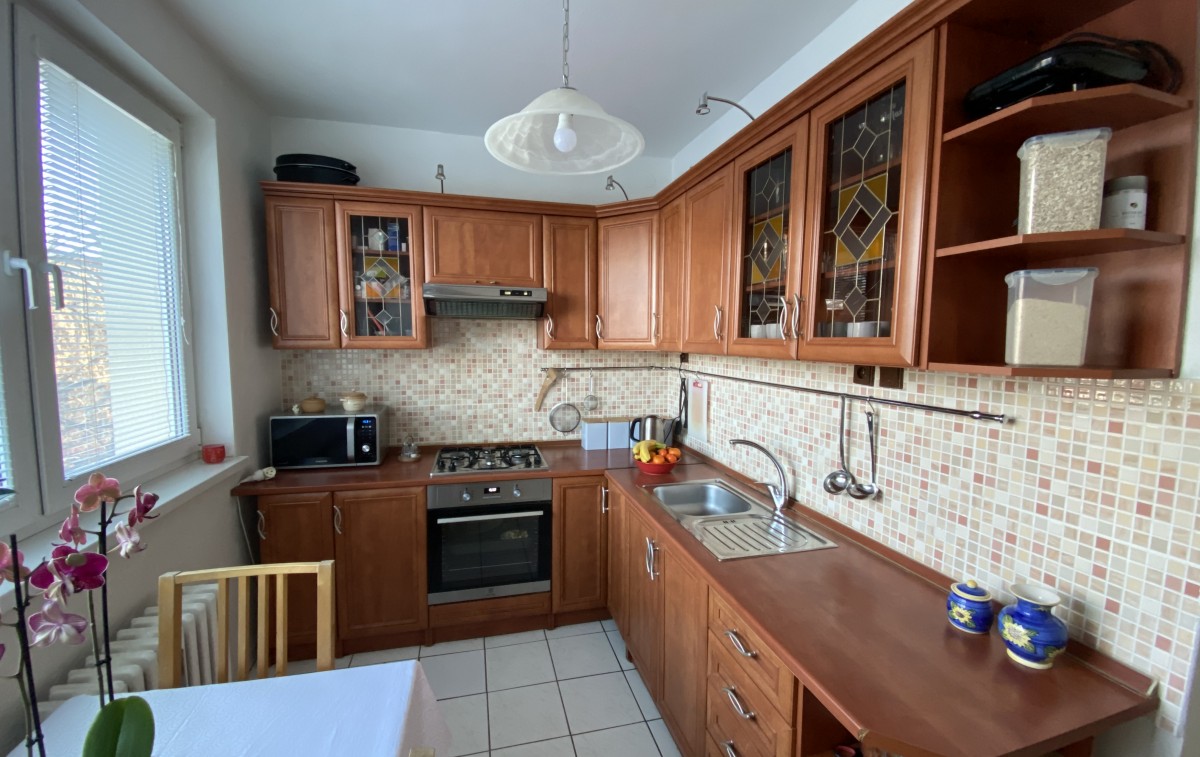 Na prenájom 2 izbový byt po rekonštruckii s balkónom