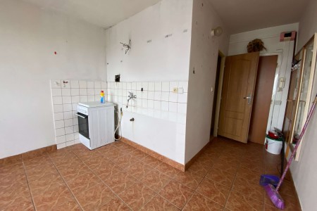 Na predaj 1 izbový byt v centre s balkónom - IMG_0124_b5c93eb035c263229c132c1a36e04176